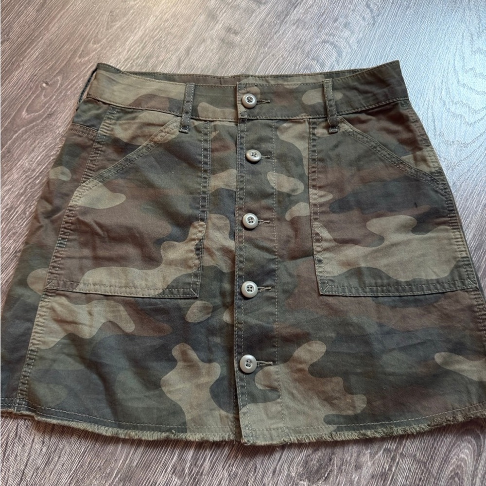 AE CAMO MINI SKIRT